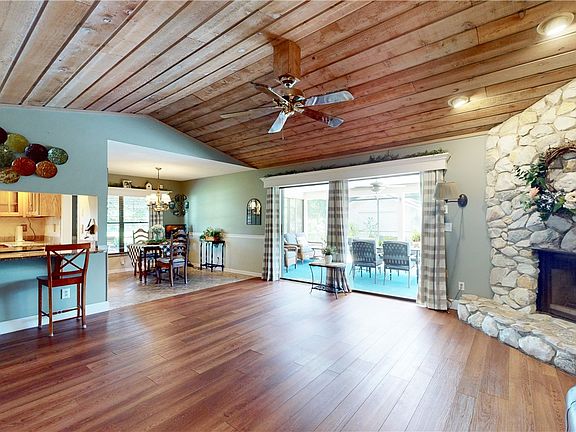 3rd image of 166 23rd Ave