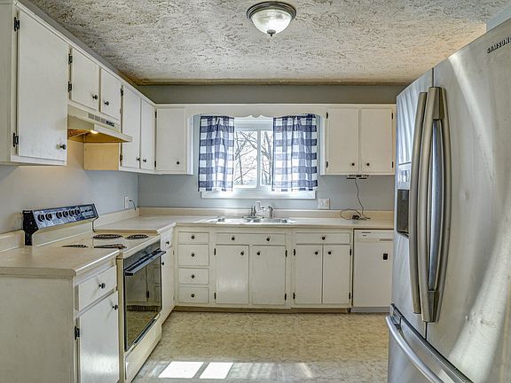 4th image of 1841 Jackson Hollow Rd