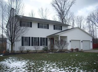 915 Deer Run, Amherst, OH 44001