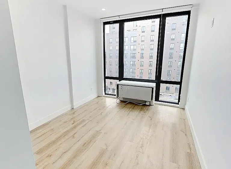 416 Lenox Ave #6B — Photo 6