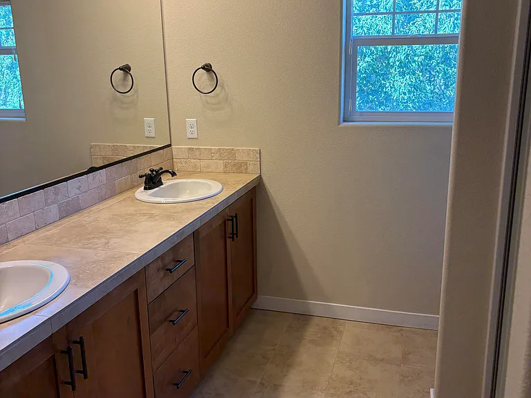 Main bathroom