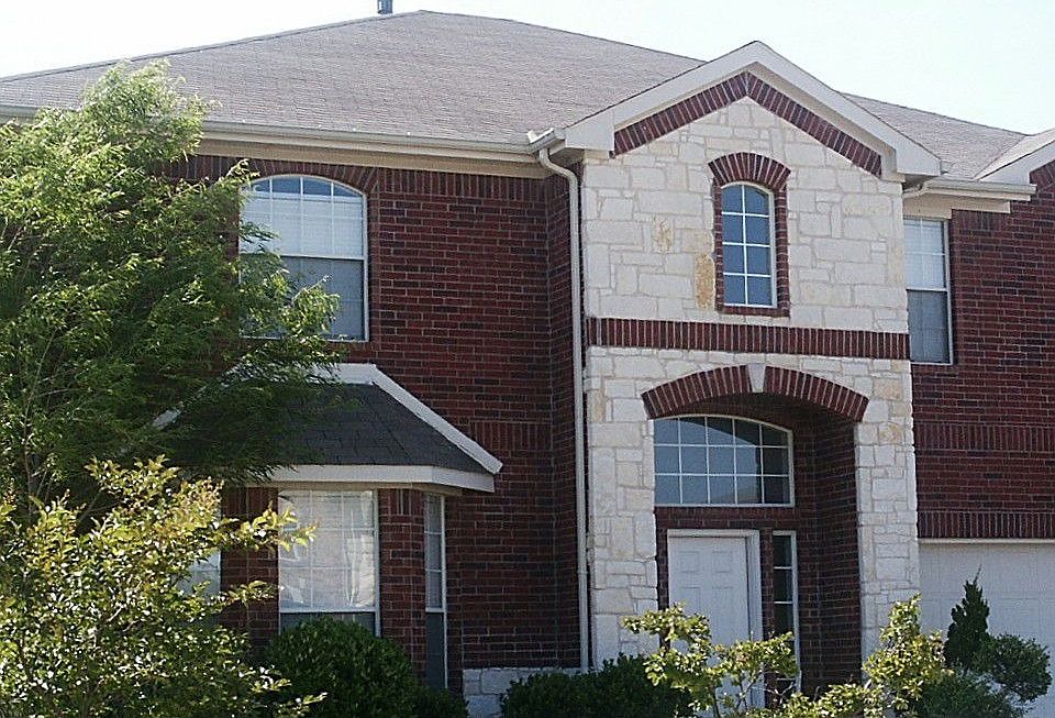 1st image of 2408 Cantura Dr