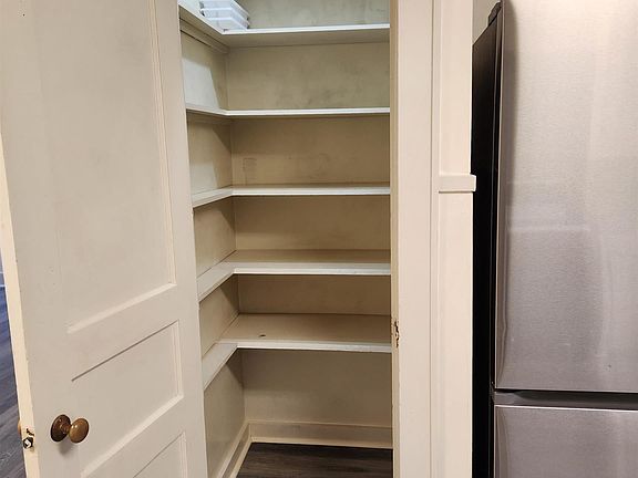 2nd image of 807 K St