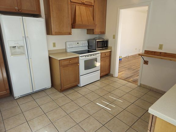 3rd image of 519 Wonder St