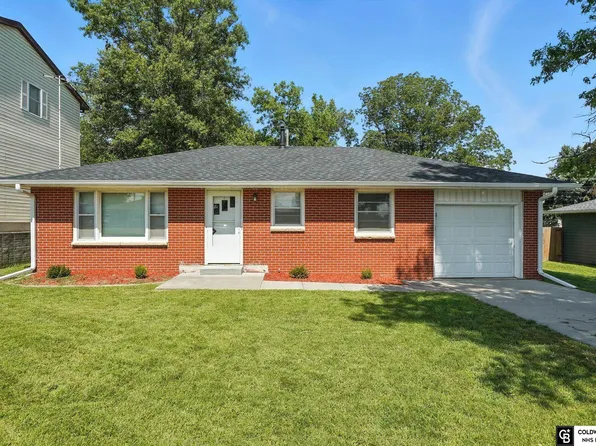 112 Spruce St, Ceresco, NE 68017