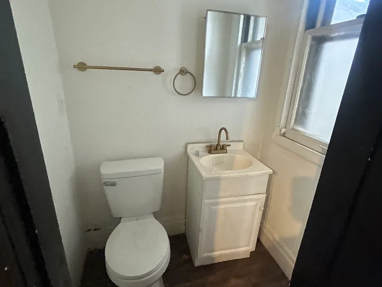 102 Knox Ave — Photo 5