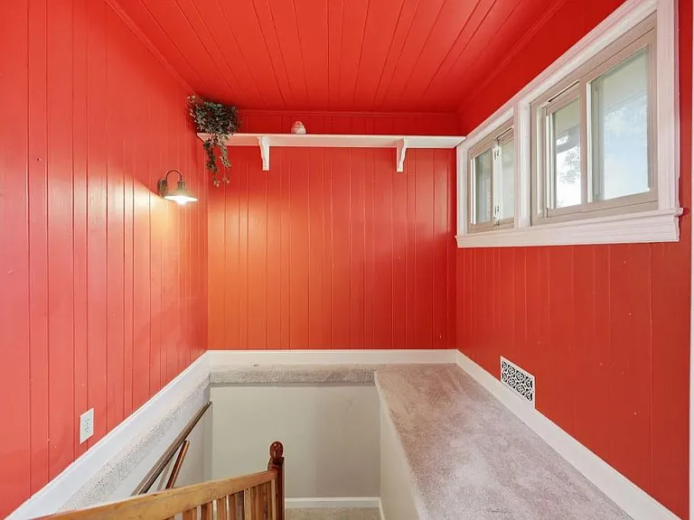 989 Rudolph St — Photo 20