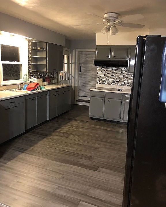 2nd image of 1338 Hillcrest Rd