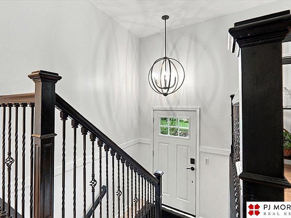 4th image of 4971 Magnolia St