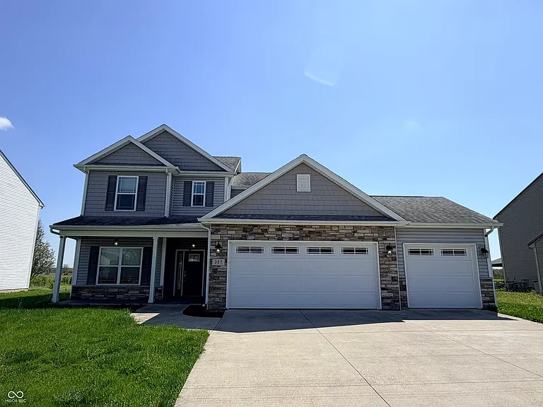 357 Indigo St — Photo 2