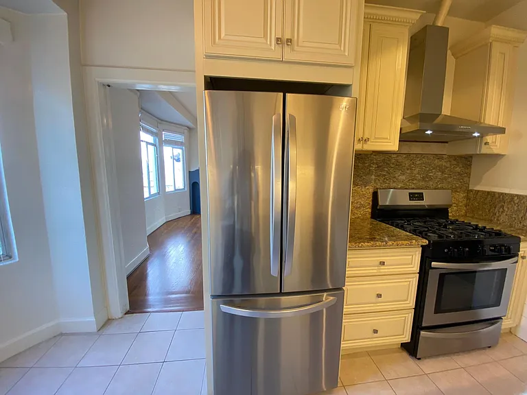 2060 Leavenworth St #5 — Photo 4