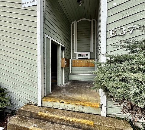 2nd image of 637 Pleasant Ave #101