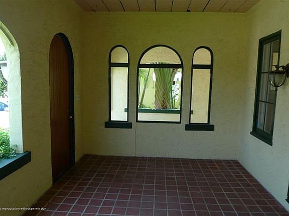 2nd image of 529 29th St