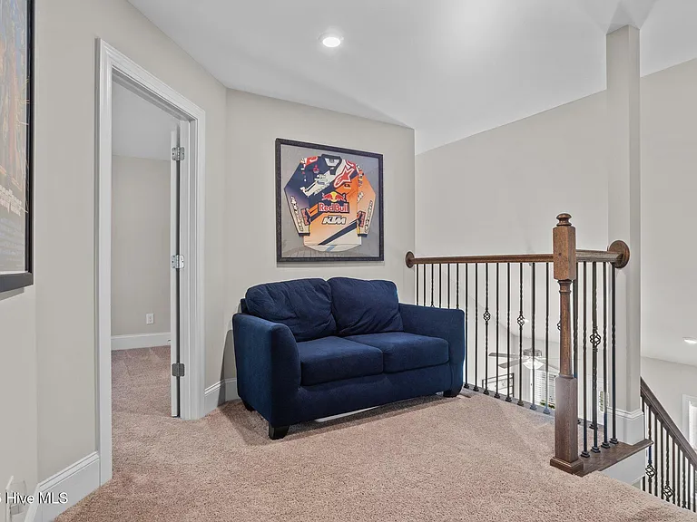 127 Lark Dr — Photo 25
