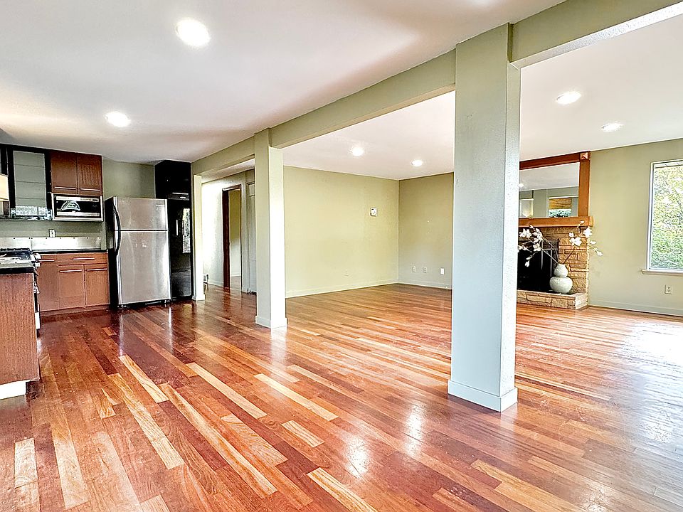 1st image of 8328 Seward Park Ave S