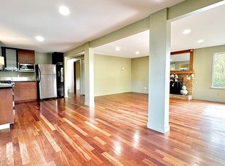 8328 Seward Park Ave S, Seattle, WA 98118