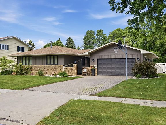 2nd image of 86 35th Ave NE