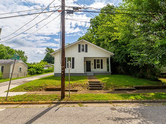 2nd image of 432 Chestnut St
