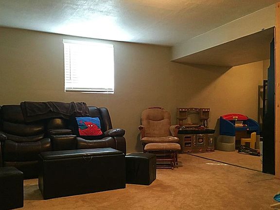 4th image of 10411 Holland St