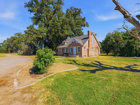 5th image of 21530 Tiburcio Avenue