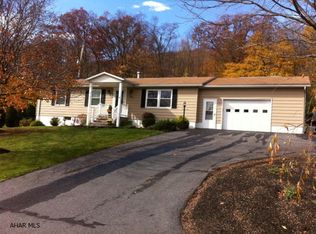 832 West St, Everett, PA 15537