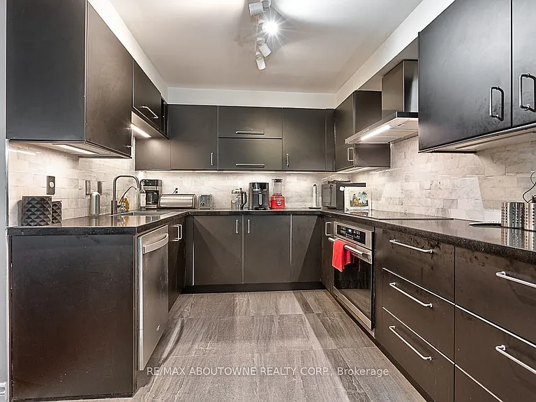 2250 Rockingham Dr #41 — Photo 9