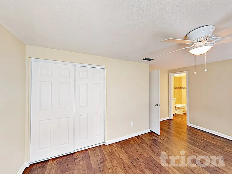 8213 Greenleaf Cir — Photo 8