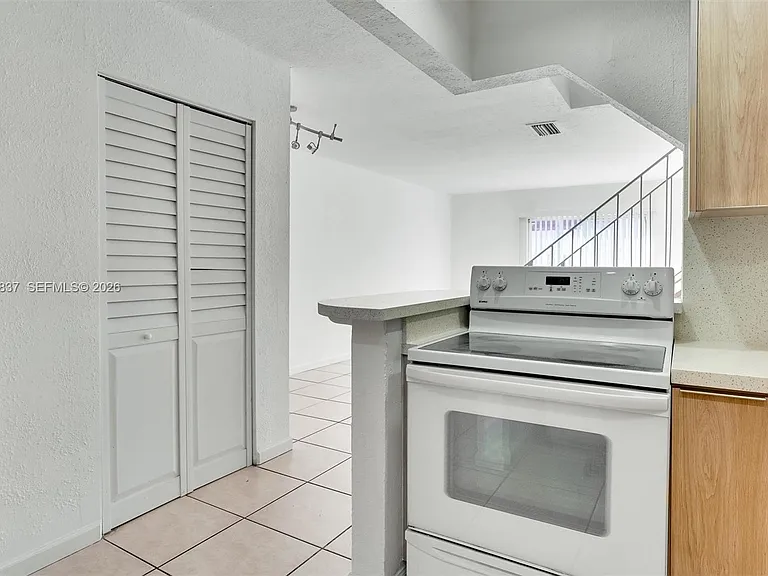 8650 SW 67th Ave #1025 — Photo 7