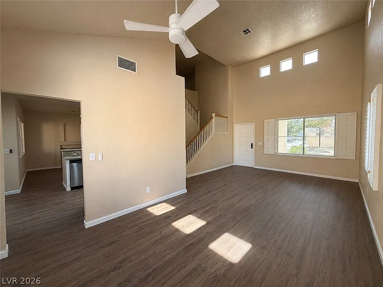 1436 Country Hollow Dr — Photo 5
