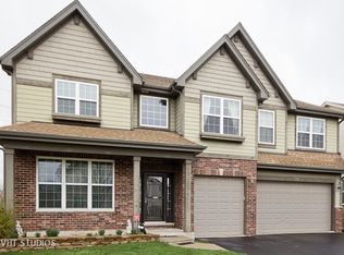 772 N Sleepy Hollow Ln, Romeoville, IL 60446