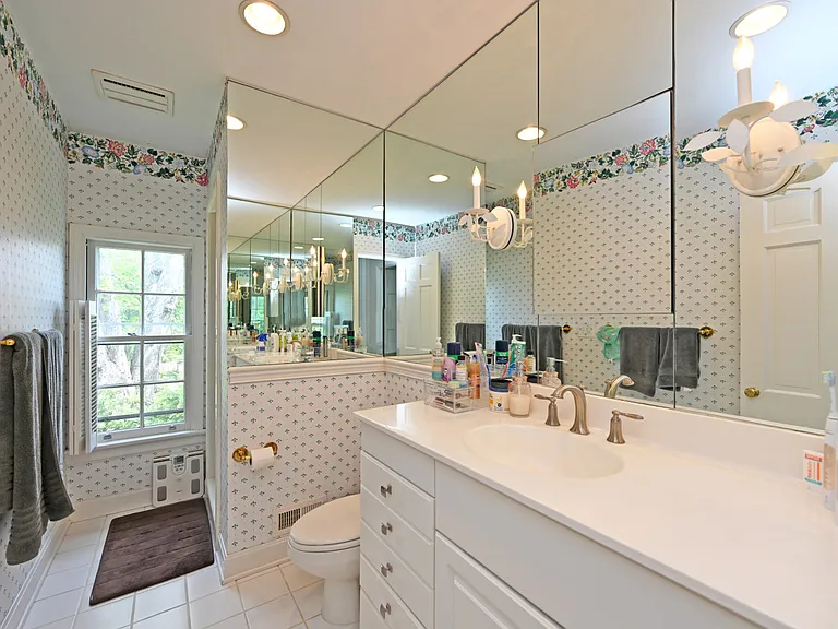 6900 Drake Rd — Photo 29