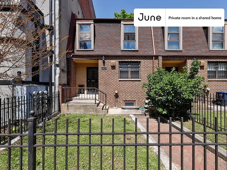 1107 1/2 M St NW #2B — Photo 17