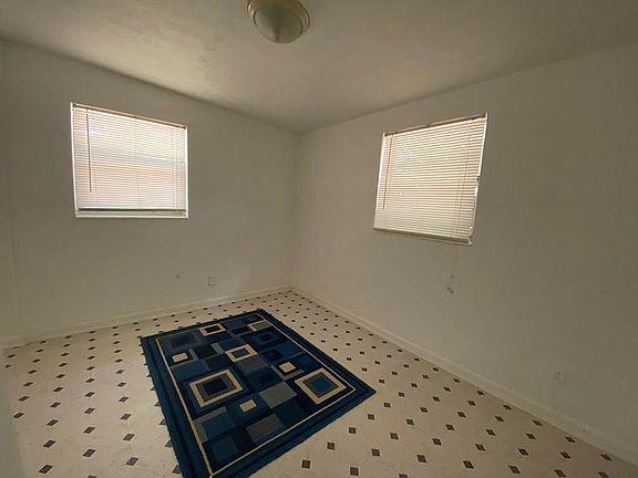 5th image of 8115 Galveston Ave