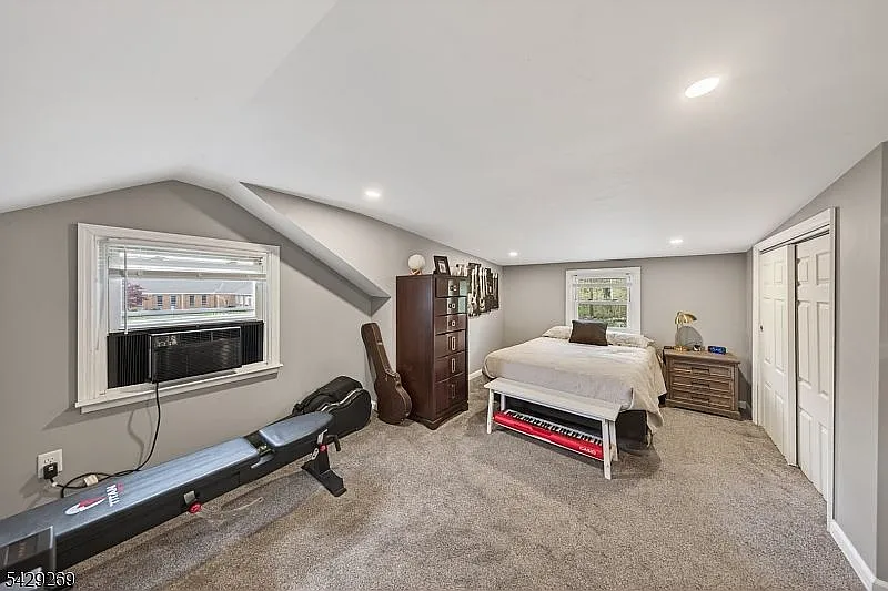 1 bed, 700 sqft, $1,950 — Photo 4