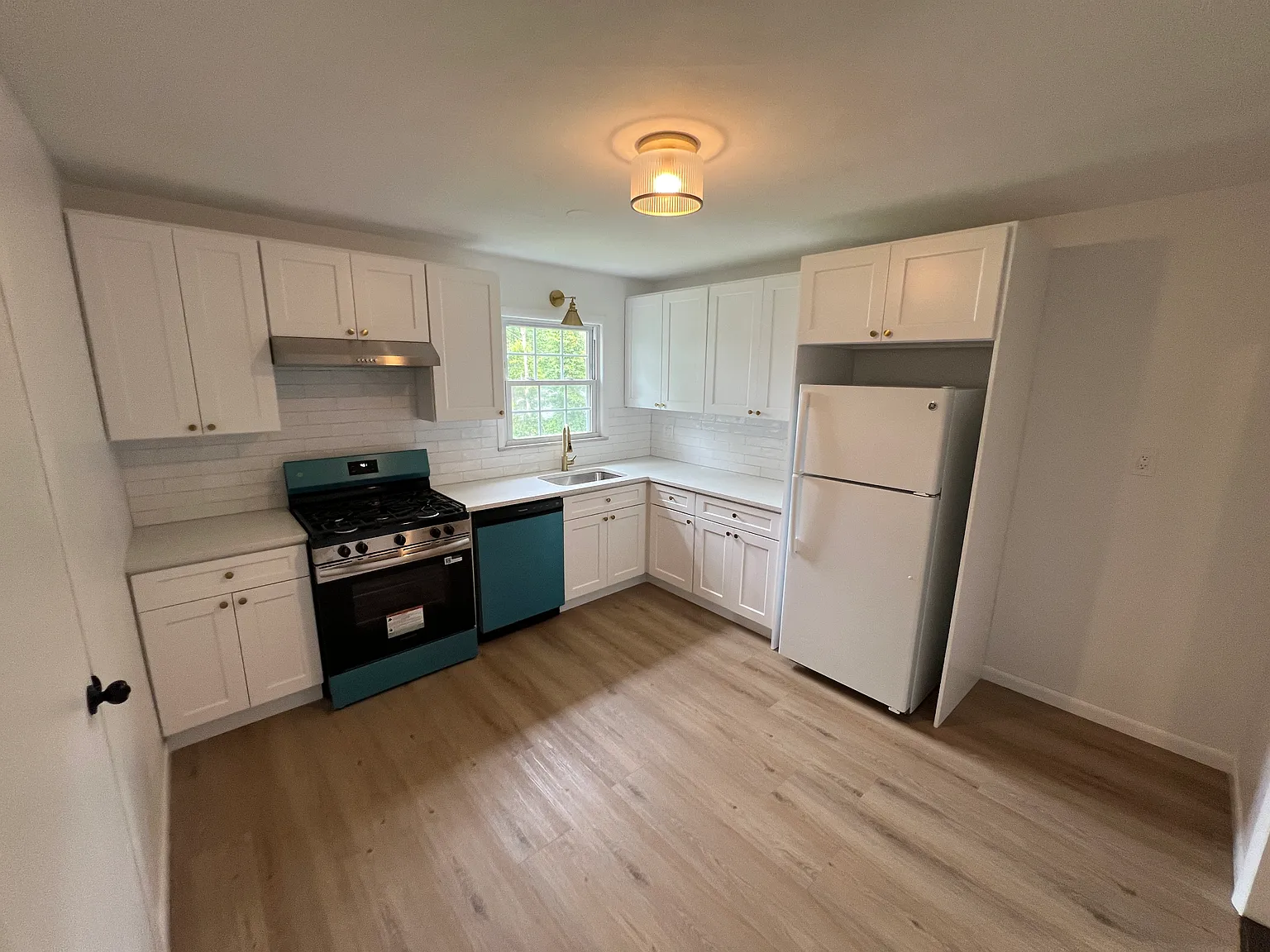 3 bed, $3,000 — Photo 4