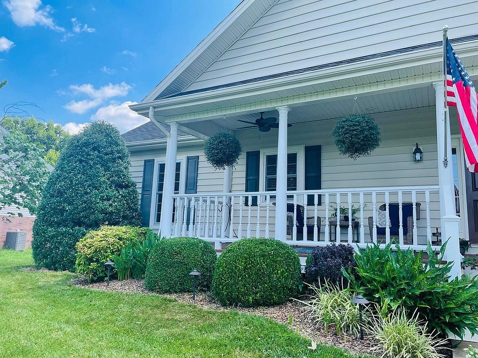 1st image of 403 Bethany Dr