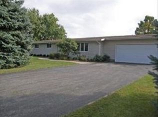 1517 Lee Ln, Spring Grove, IL 60081