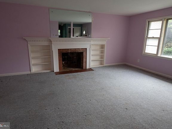 3rd image of 5855 Glen Forest Dr