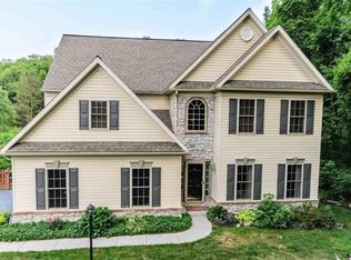 2961 Legacy Ln, York, PA 17402