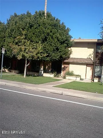 1302 E Maryland Ave #5 — Photo 4
