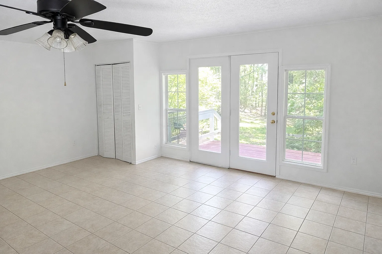 Studio, 757 sqft, $900 — Photo 3