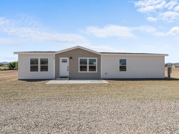 27 W Laxton Castle Way, Paulden, AZ 86334