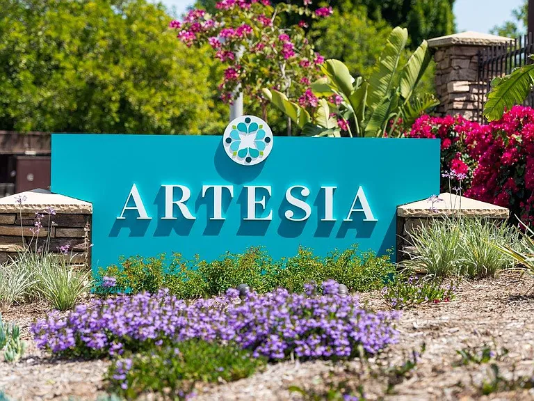 Artesia Escondido — Photo 26