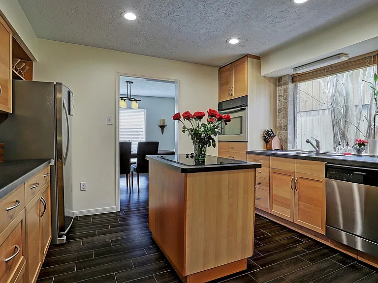 14207 Wickersham Ln — Photo 4