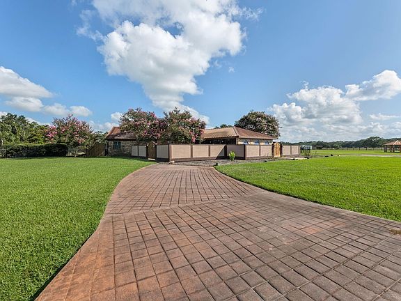 4th image of 1226 County Road 45