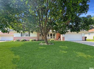 2124 W Newman Pkwy, Peoria, IL 61604