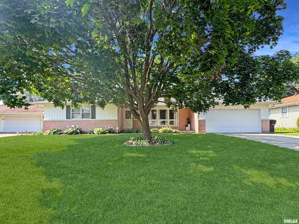 2124 W Newman Pkwy, Peoria, IL 61604