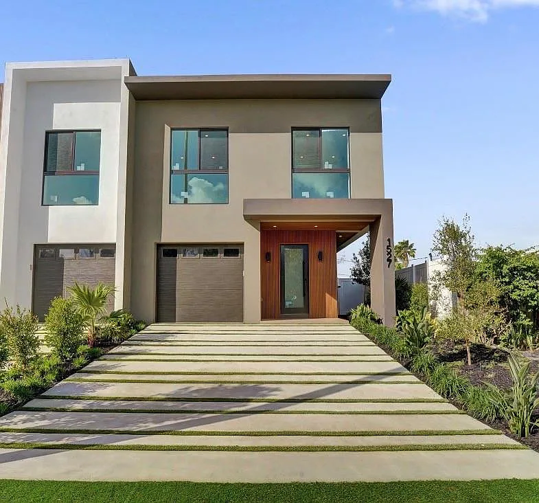 3 bed, 3.5 bath, 2775 sqft, $8,000 — Photo 4