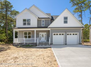 302 Coolidge Ave, Bayville, NJ 08721