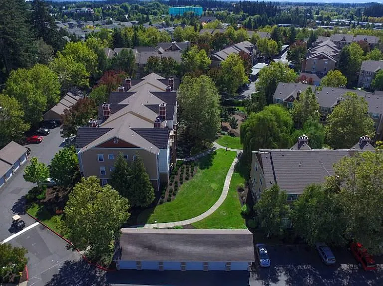 Commons at Verandas in Tanasbourne Apartments — Photo 40